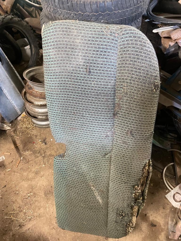 Assise SIMCA Aronde LesAnciennes.com