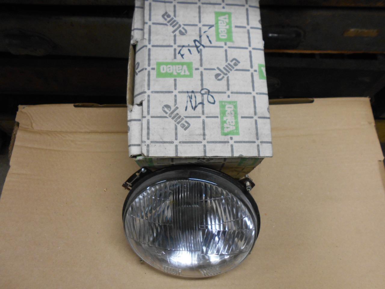 PHARE pour FIAT 128 LesAnciennes.com