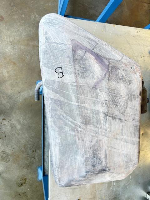 Réservoirs de carburant Maserati Mistral LesAnciennes.com