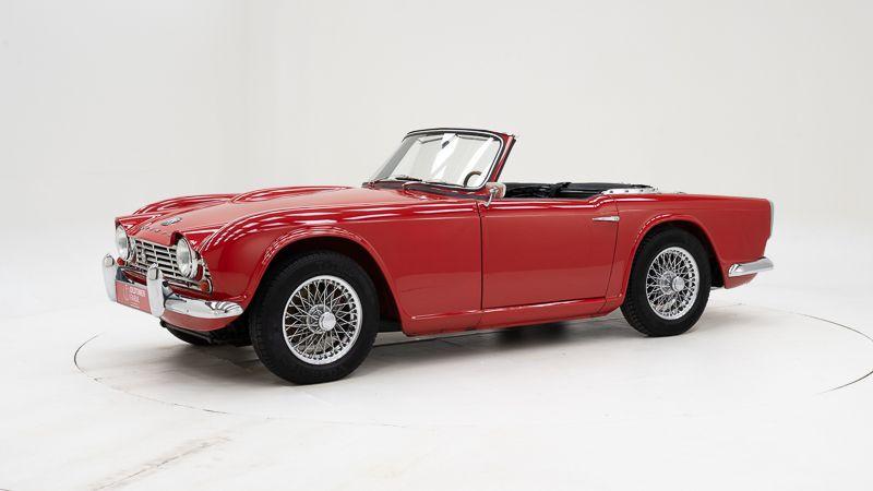 TRIUMPH TR4 + Overdrive - 1963 LesAnciennes.com