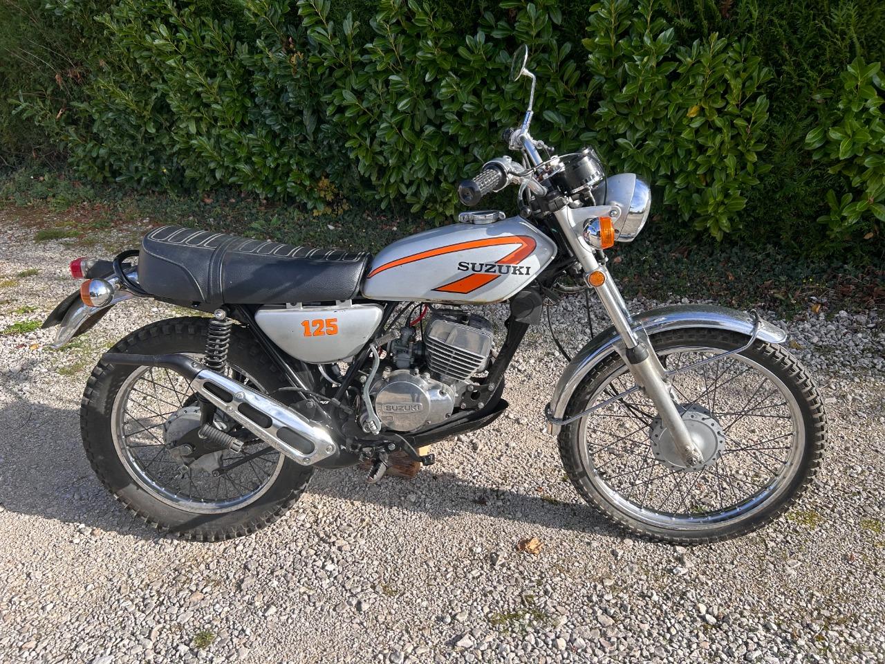 SUZUKI TS 125 - 1974 LesAnciennes.com