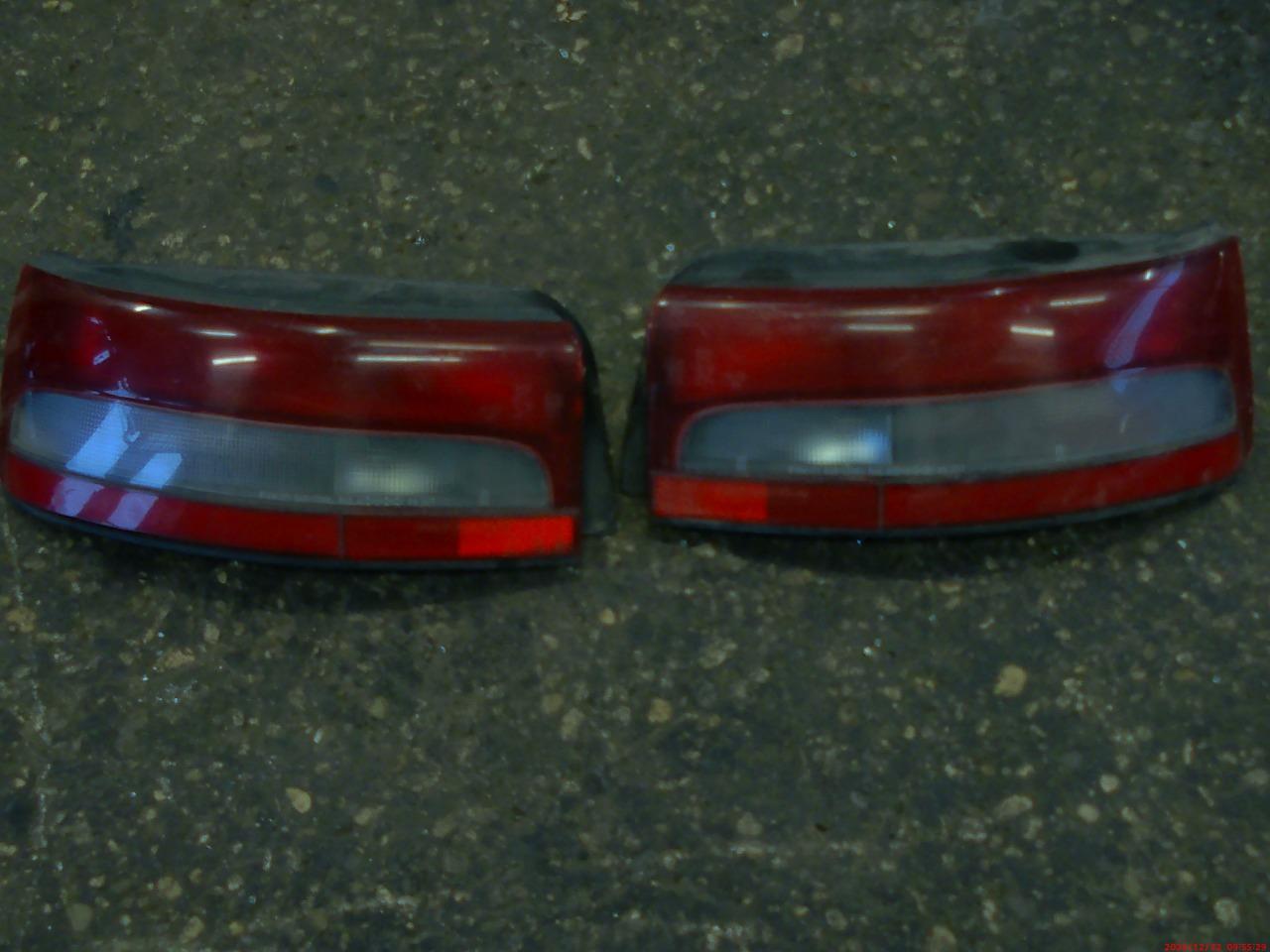 Feux arrières mazda 323 type BG LesAnciennes.com