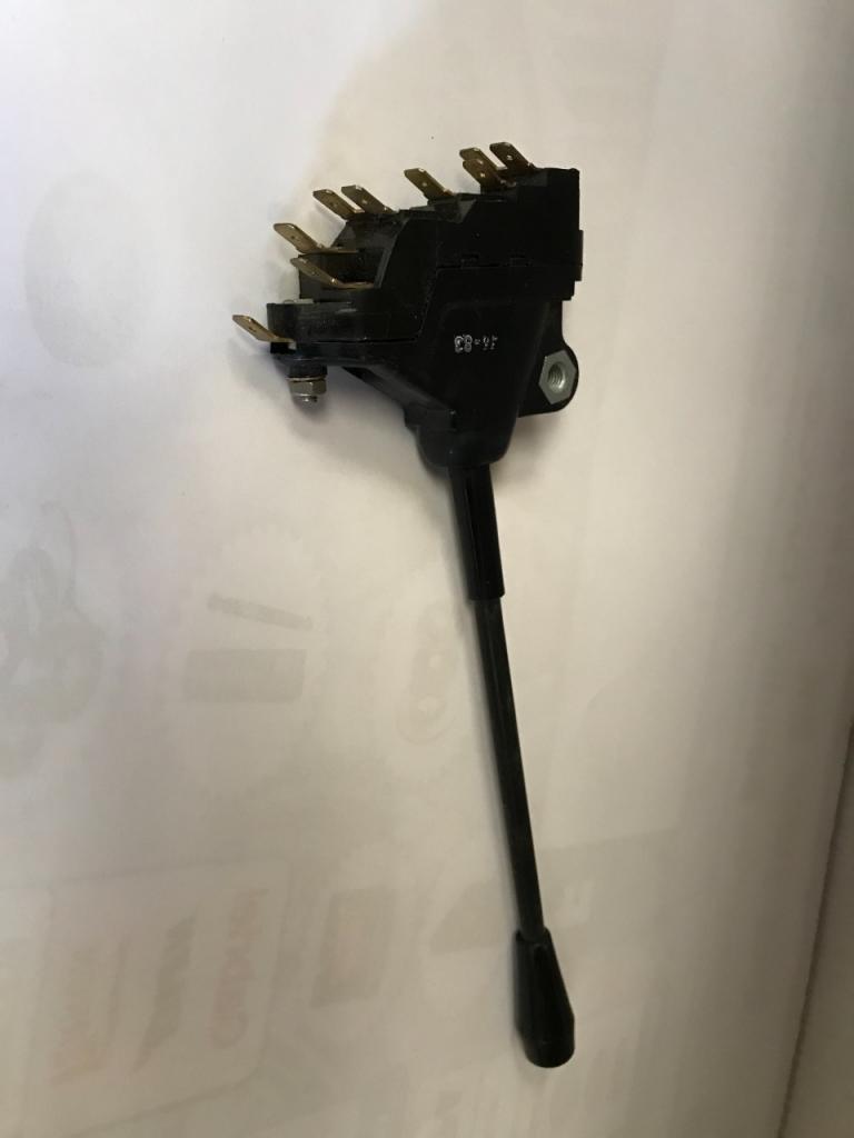 Comodo neuf PEUGEOT 504 LesAnciennes.com