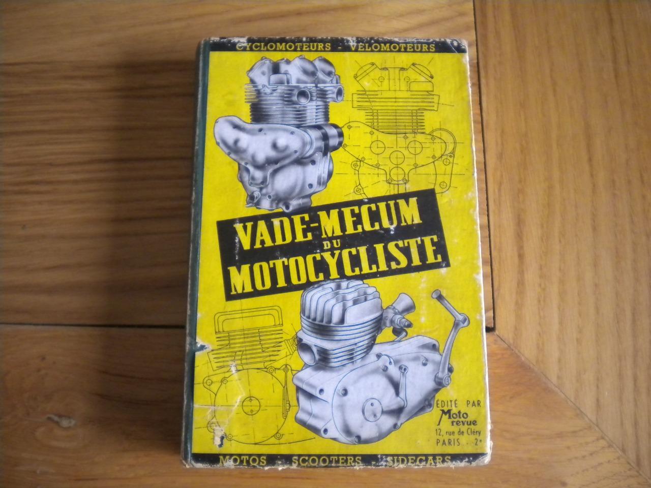 Vade mécum du motocycliste moto cyclomoteur LesAnciennes.com