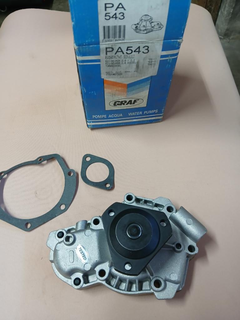 Pompe à eau RENAULT 18 (R18) LesAnciennes.com