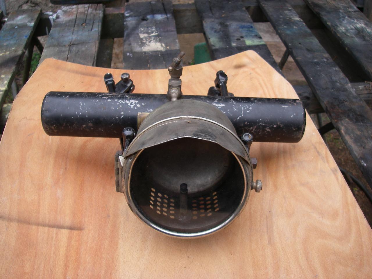 Phare MAGONDEAU Magondeau LesAnciennes.com