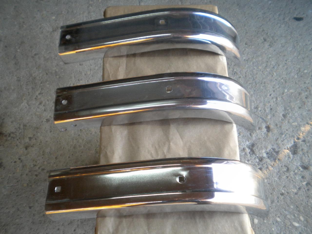 Crosses de pare choc r8 gordini r8s LesAnciennes.com