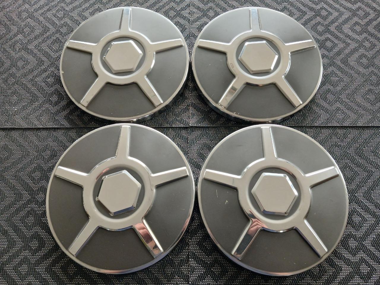 Enjoliveurs anthracite SIMCA 1000 LesAnciennes.com