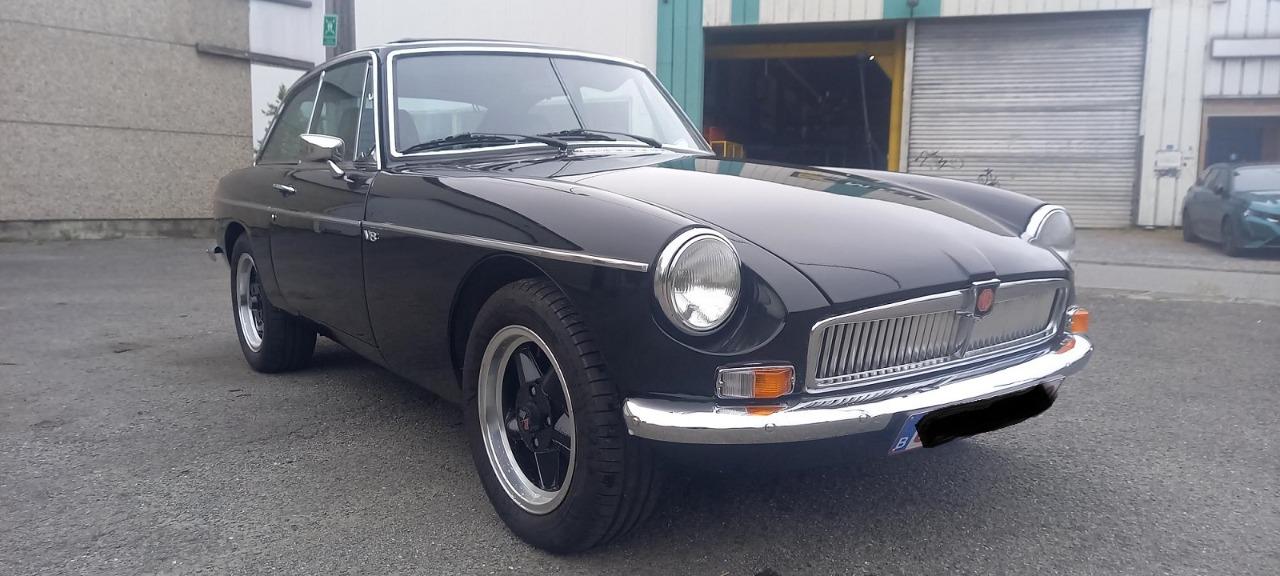 MG MGB GT V8 - 1975 LesAnciennes.com