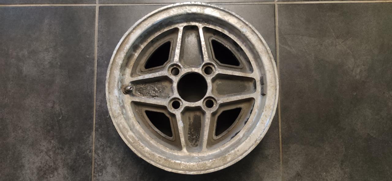 Jante 13 pouces FORD RS Escort Capri Fiesta ... LesAnciennes.com
