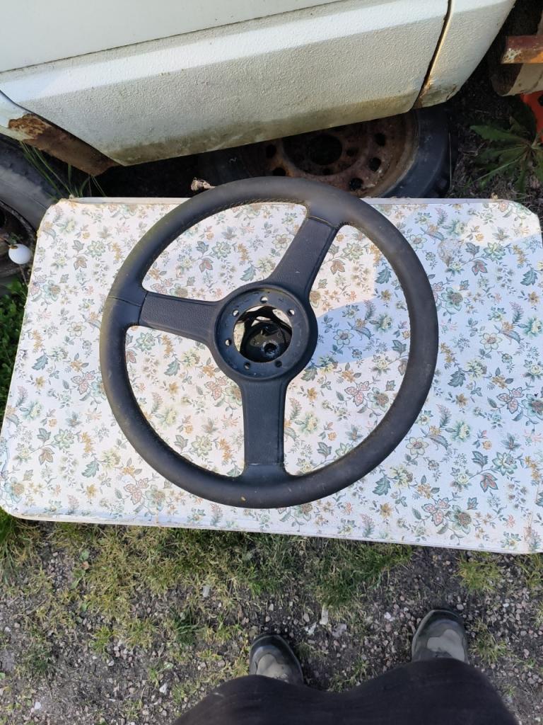 Volant BMW 320 LesAnciennes.com