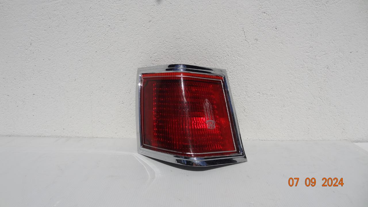 Feu AR CADILLAC Seville LesAnciennes.com