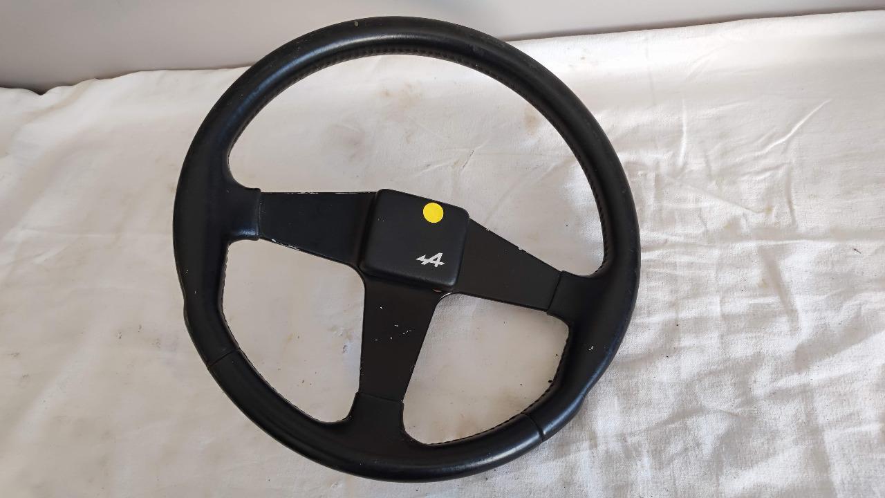 Volant Alpine LesAnciennes.com