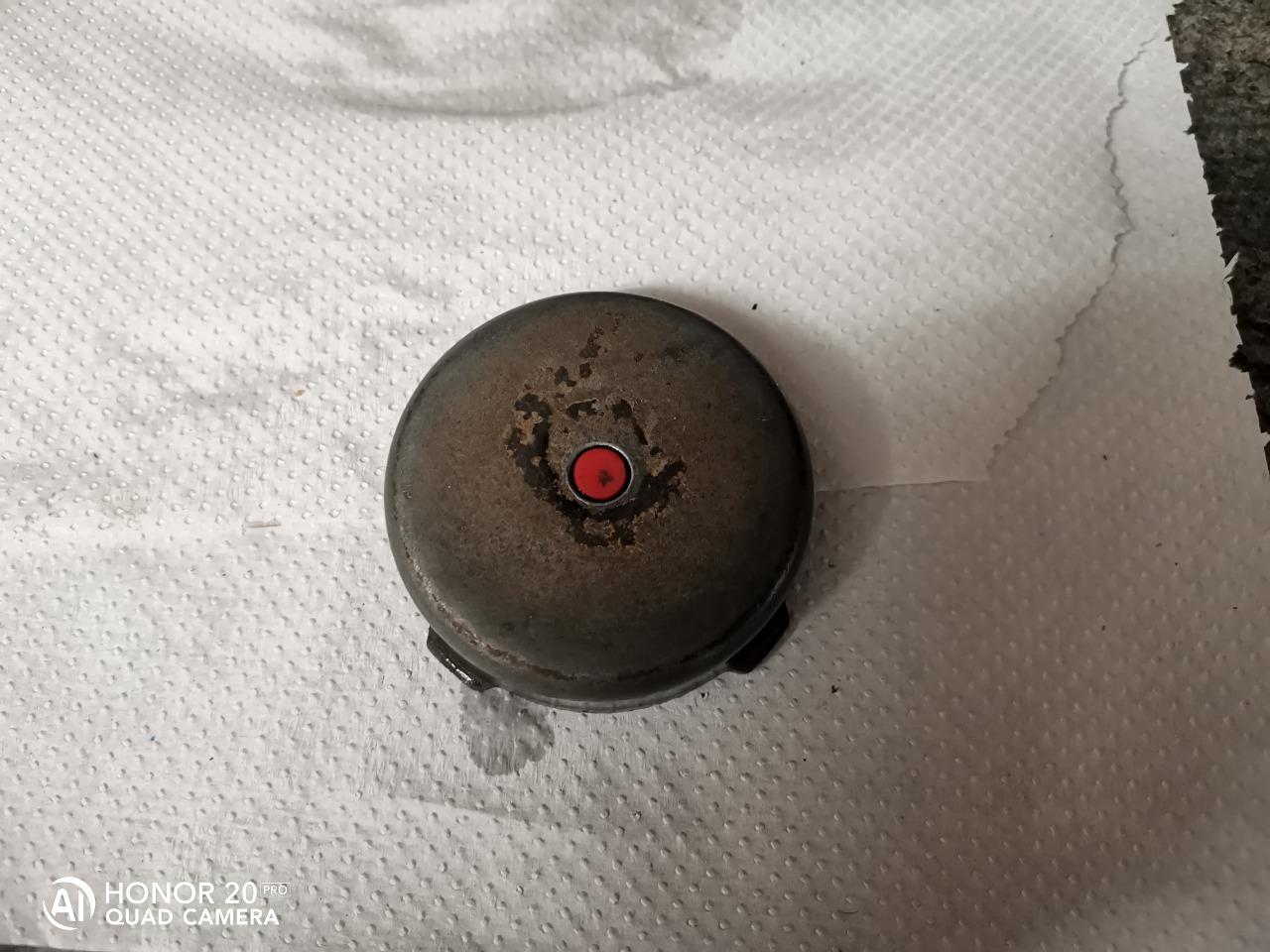 Bouchon de reservoir LesAnciennes.com