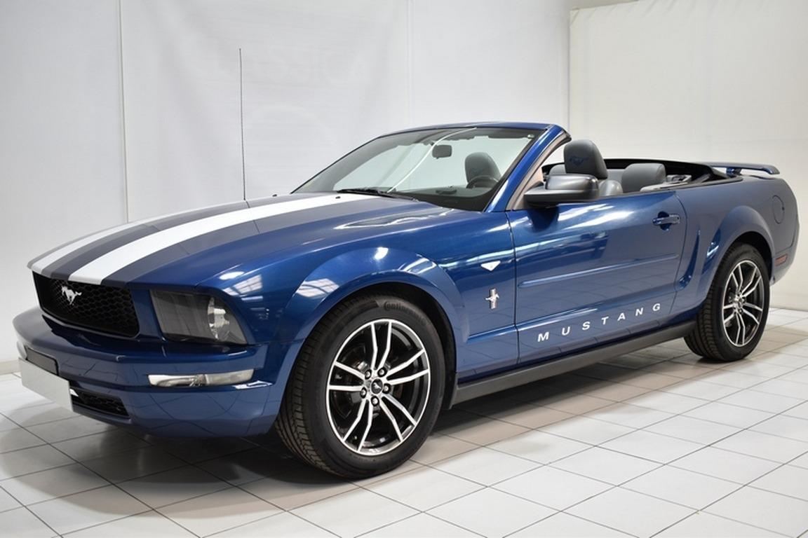 FORD Mustang 4.0l cabriolet - 2006 LesAnciennes.com