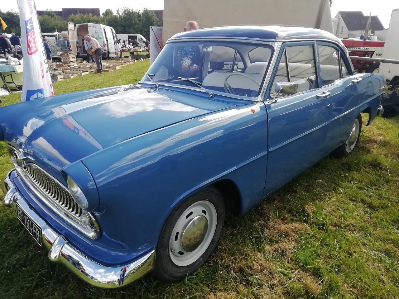 SIMCA Ariane - 1959 LesAnciennes.com