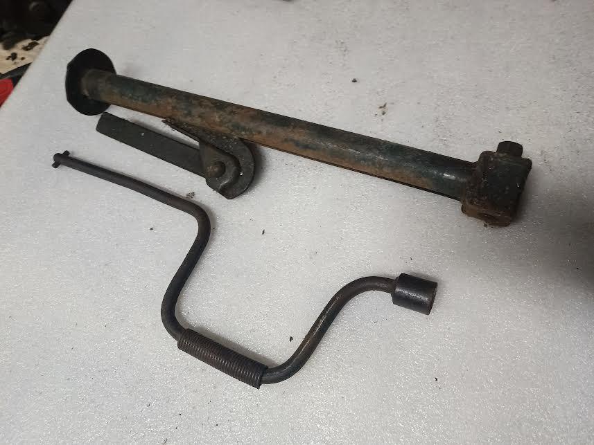 CRIC MANIVELLE SIMCA 1100 LesAnciennes.com