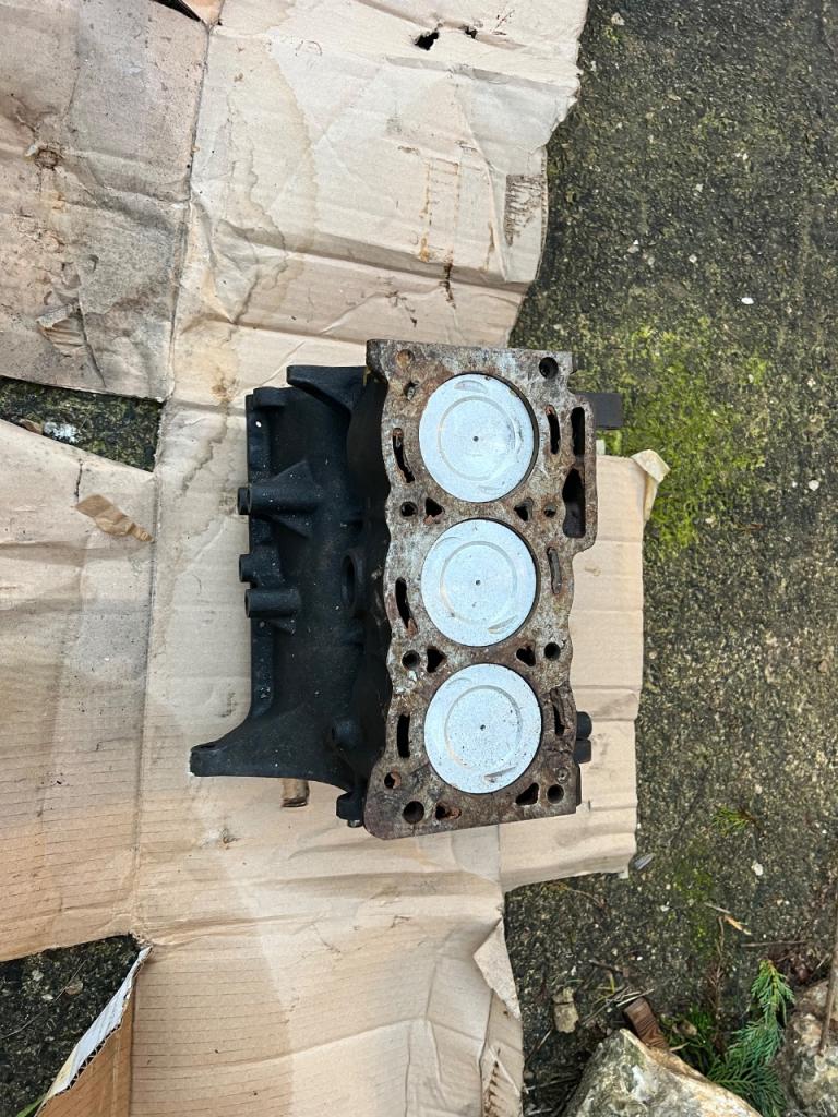 Pièces INNOCENTI De Tomaso turbo bloc neuf LesAnciennes.com