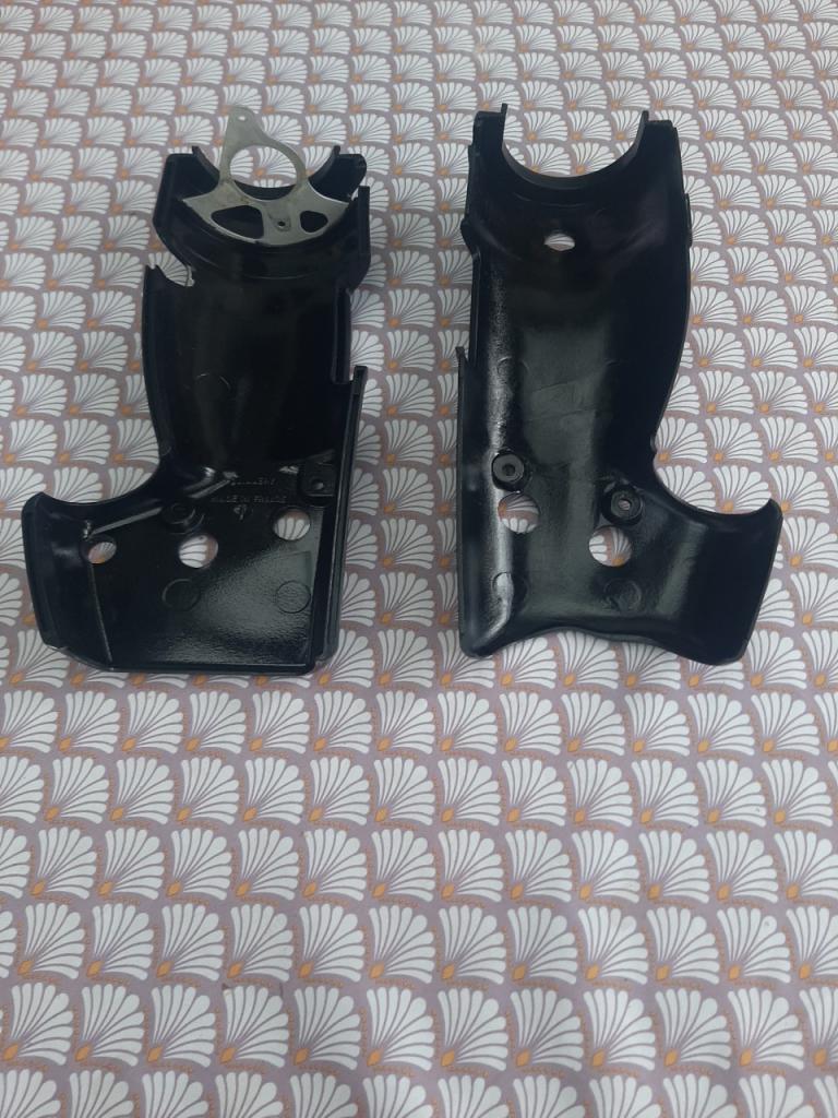 Coquilles colonne de direction PEUGEOT 404 LesAnciennes.com