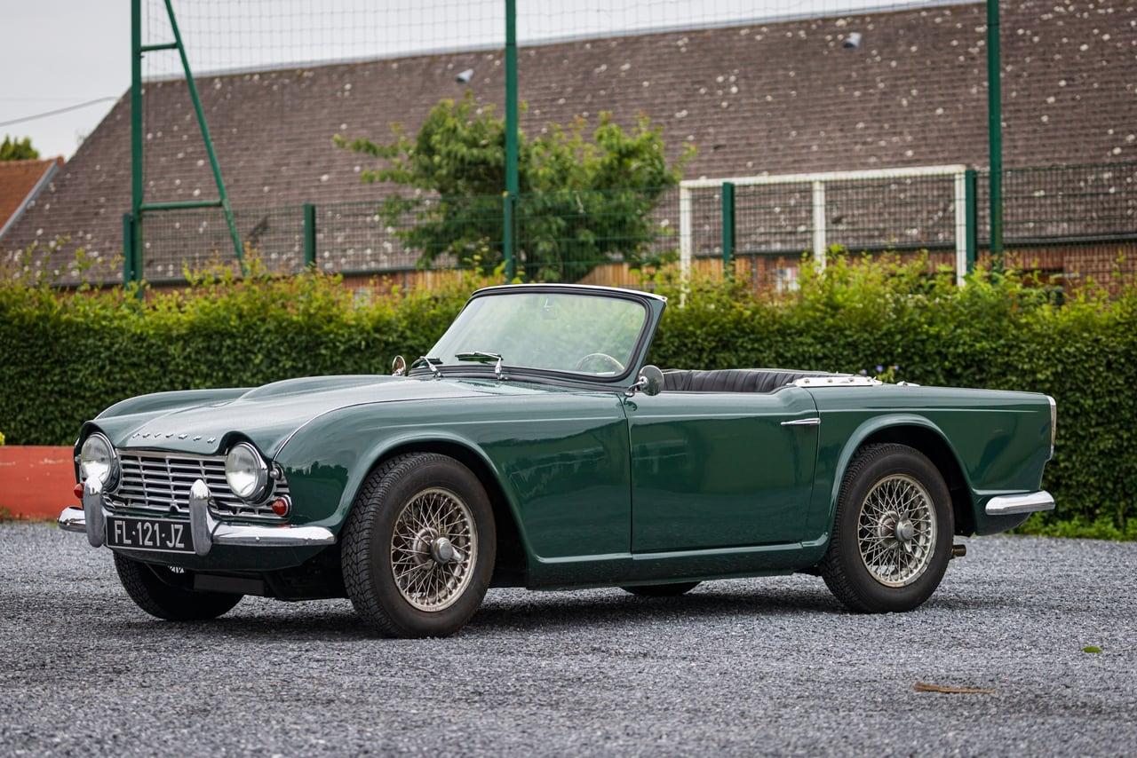 1964 Triumph TR4 LesAnciennes.com