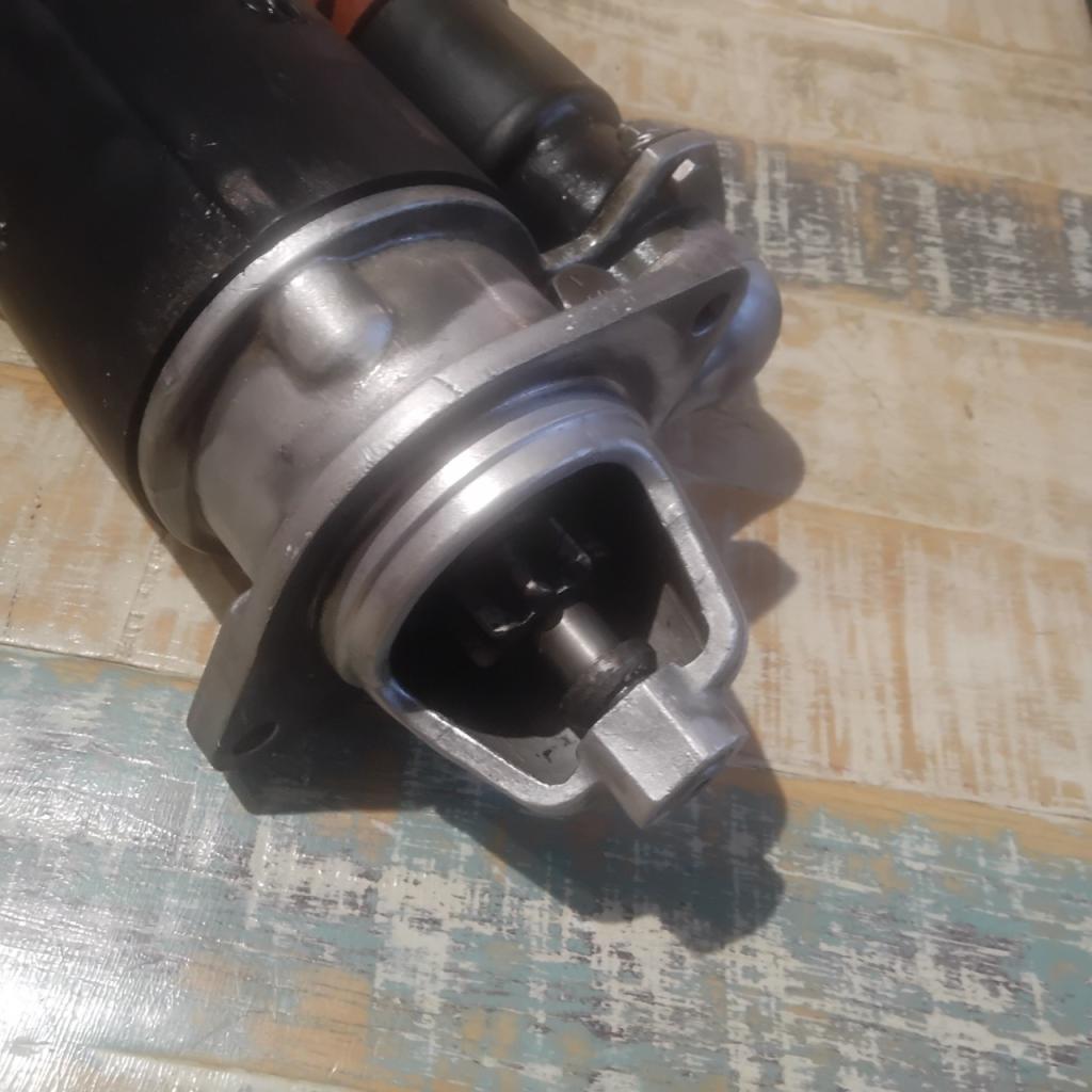 RENAULT 4CV, Juvaquatre démarreur Paris Rhône 6v LesAnciennes.com