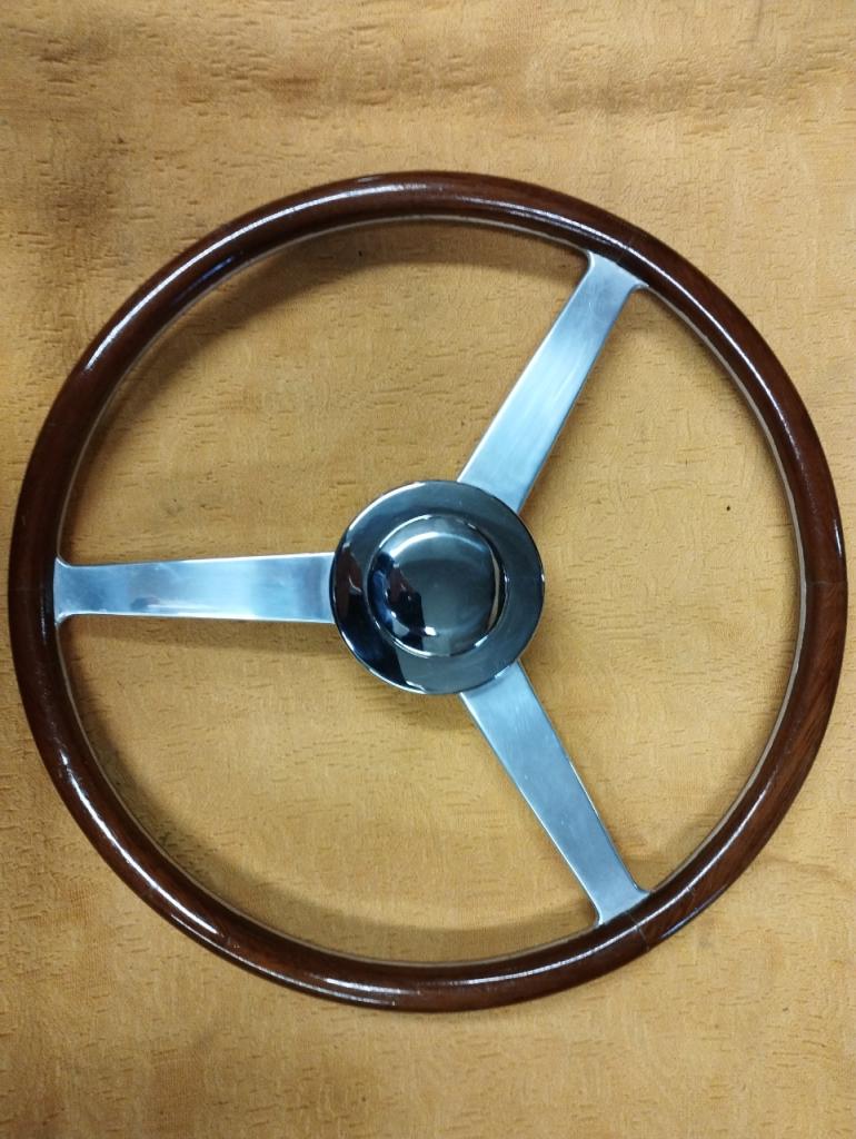 Volant DELAHAYE 235 LesAnciennes.com