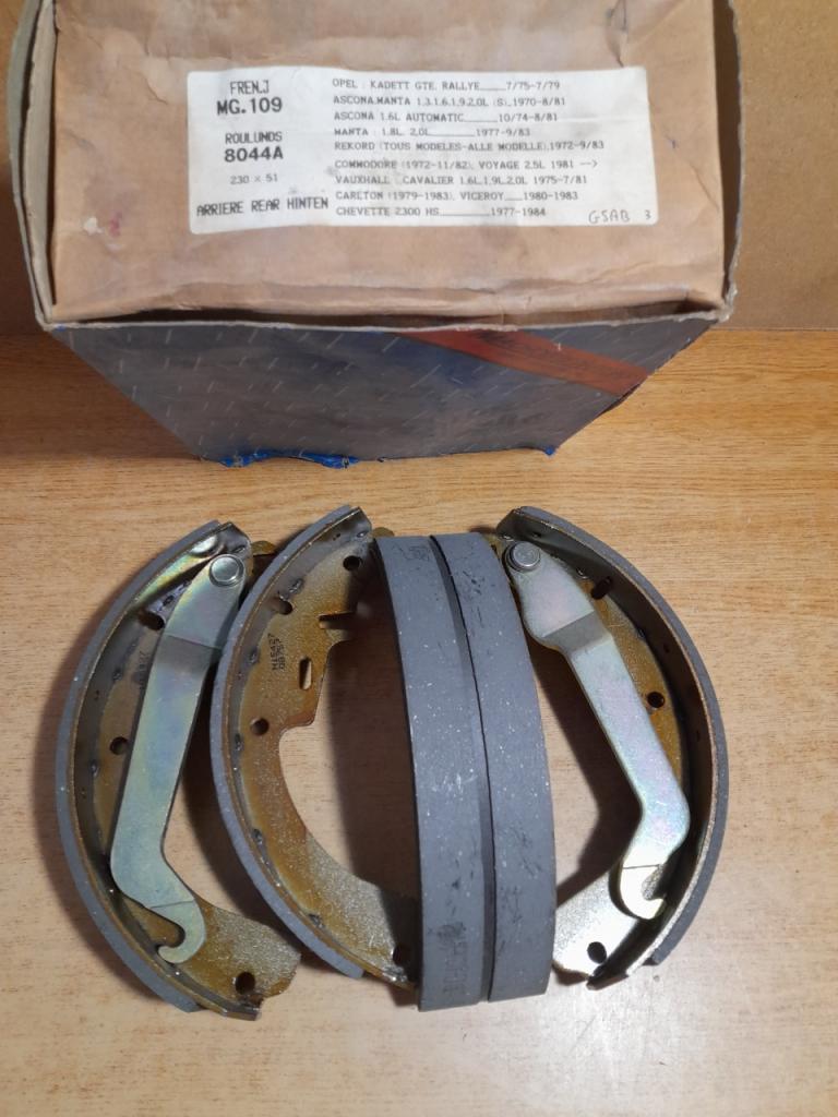 OPEL Commodore kadett Manta MG.109 LesAnciennes.com