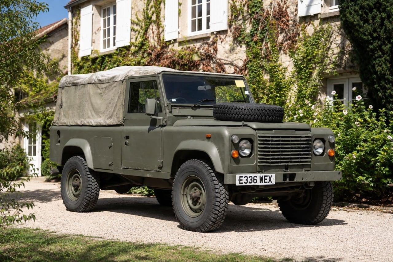 1987 Land Rover One Ten Ex-MOD LesAnciennes.com