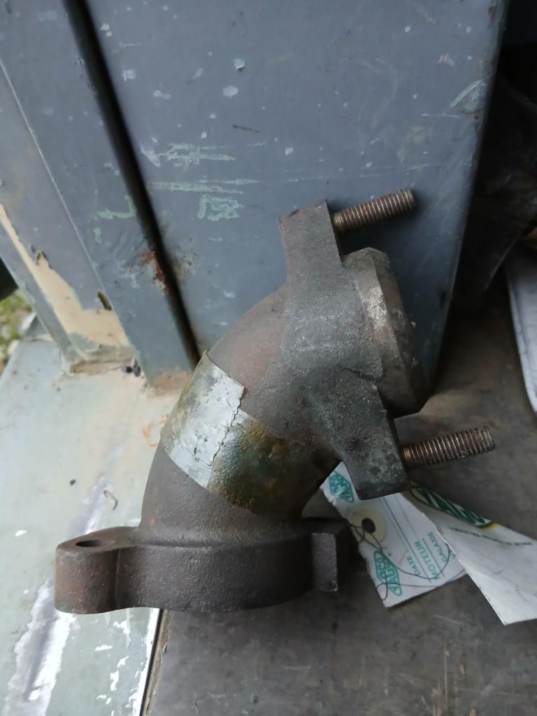 Raccord PEUGEOT 505 LesAnciennes.com