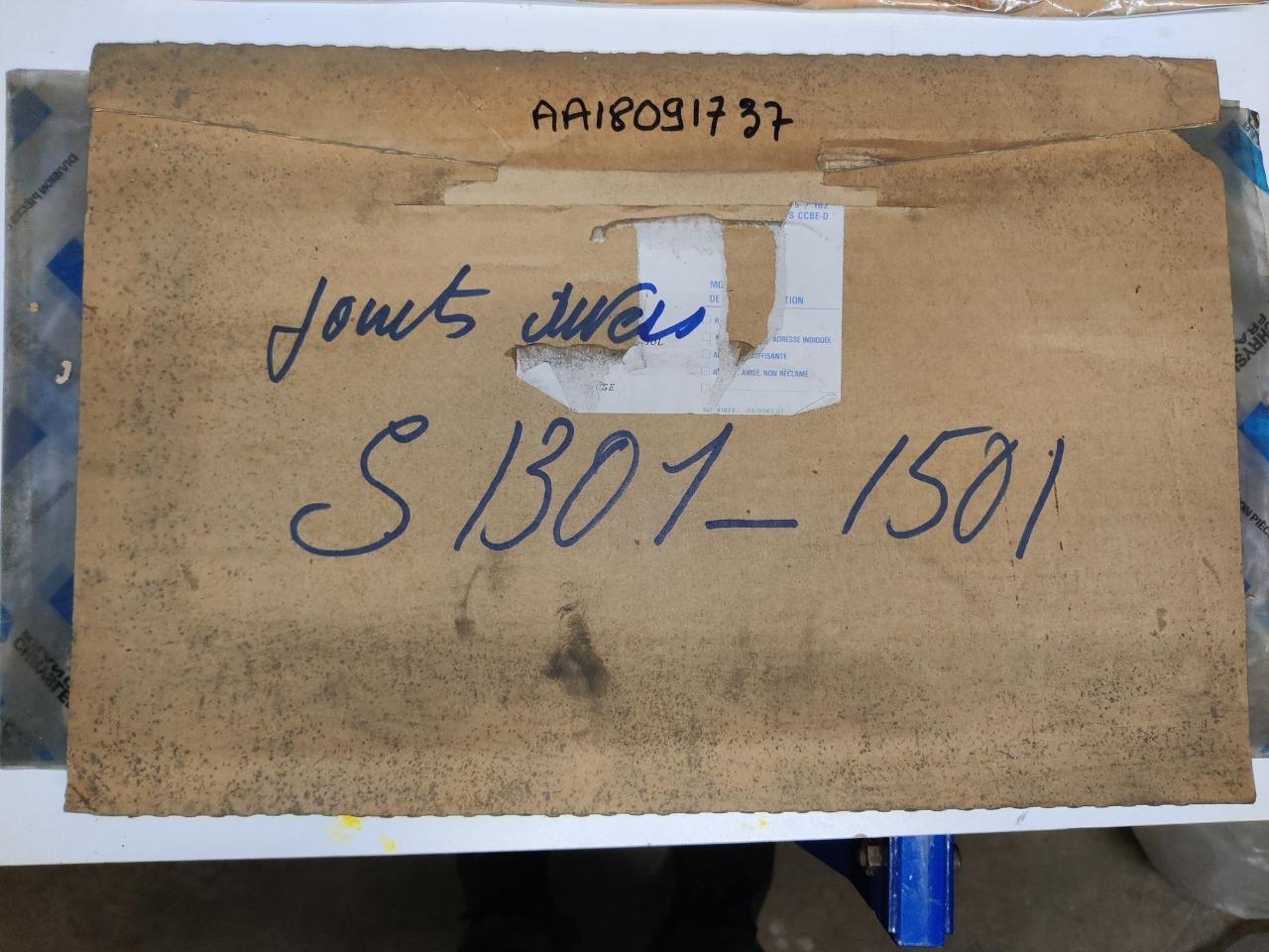 Pochette SIMCA 1501 1301-1501 Ref:AA18091737 LesAnciennes.com