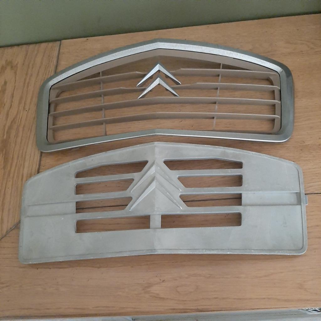 Calandre CITROEN 2CV LesAnciennes.com