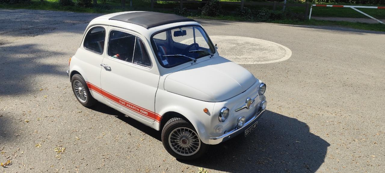 FIAT 500 110F - 1975 LesAnciennes.com