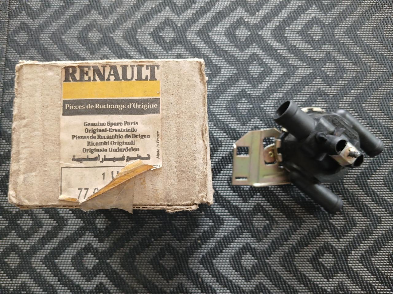 Robinet de chauffage RENAULT 12 (R12) série 2 LesAnciennes.com