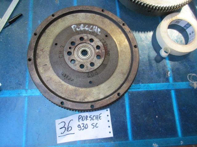 Volant moteur Porsche 930 LesAnciennes.com