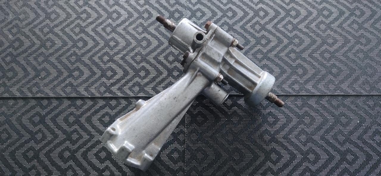 Pompe à eau SIMCA 1000 série 1 LesAnciennes.com