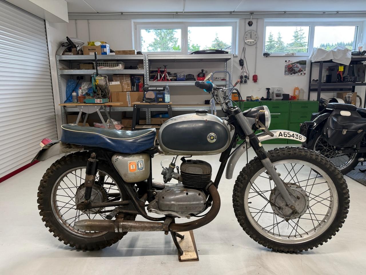 1963 Bultaco 200 LesAnciennes.com