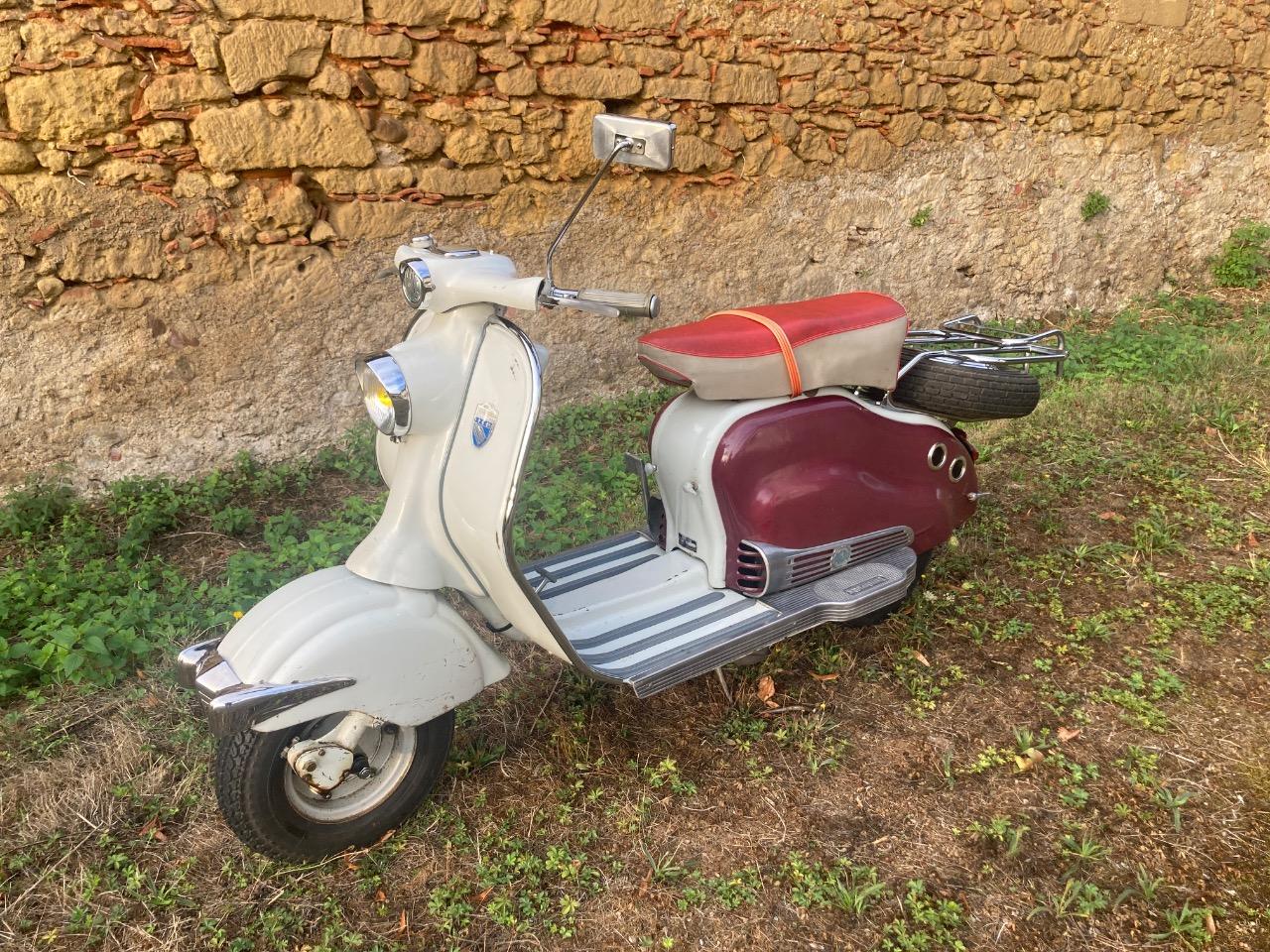 LAMBRETTA LD 57 Grand Prix - 1959 LesAnciennes.com