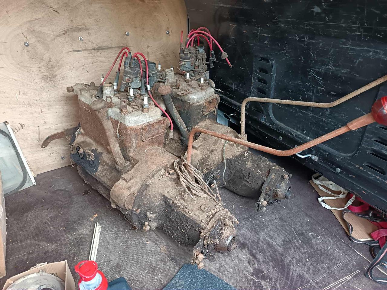 Moteur / boite RENAULT Juvaquatre 300kg AHG2 LesAnciennes.com