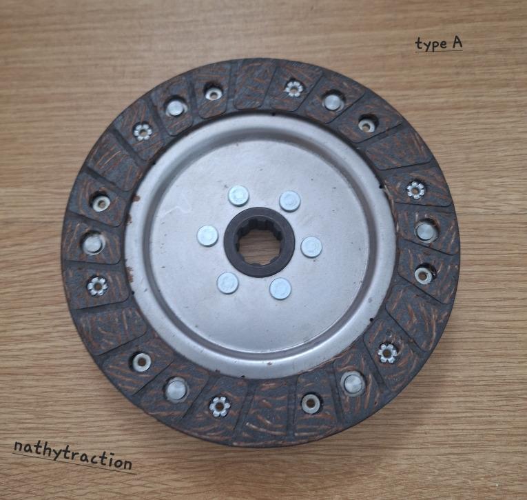 1 disque d'embrayage 8 cannelures plat 2CV Type A LesAnciennes.com