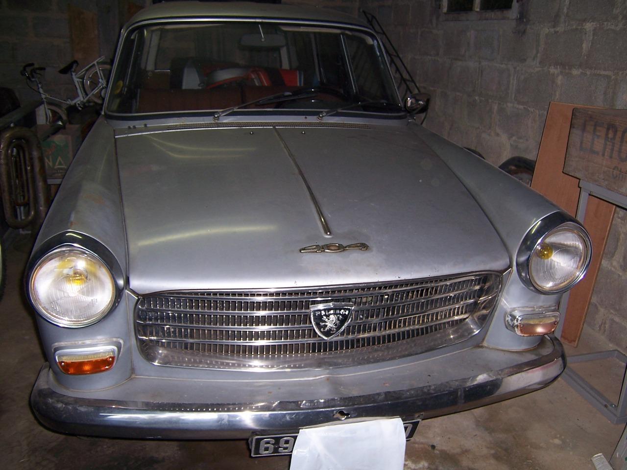 PEUGEOT 404 Break super luxe - 1970 LesAnciennes.com