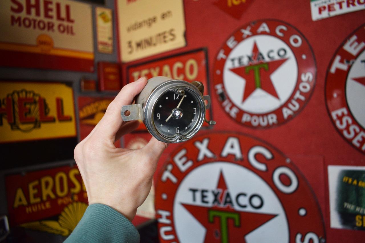 Horloge ford mercury 1952 usa oldtimer LesAnciennes.com