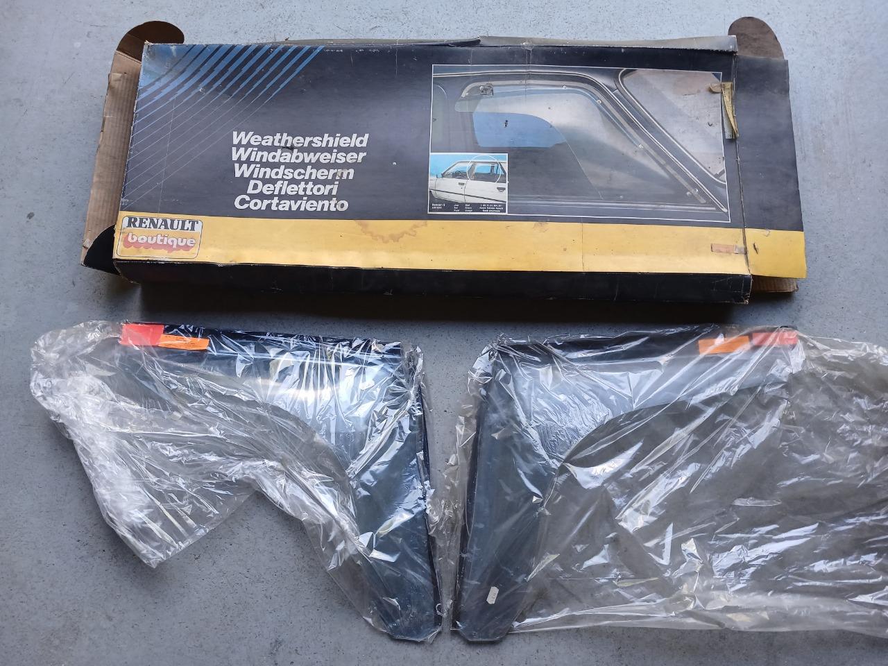 Bulles arrières / déflecteurs RENAULT 9 (R9) R11 LesAnciennes.com