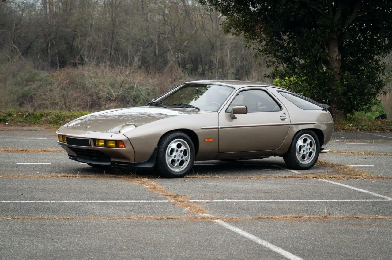 PORSCHE 928 - 1981 LesAnciennes.com