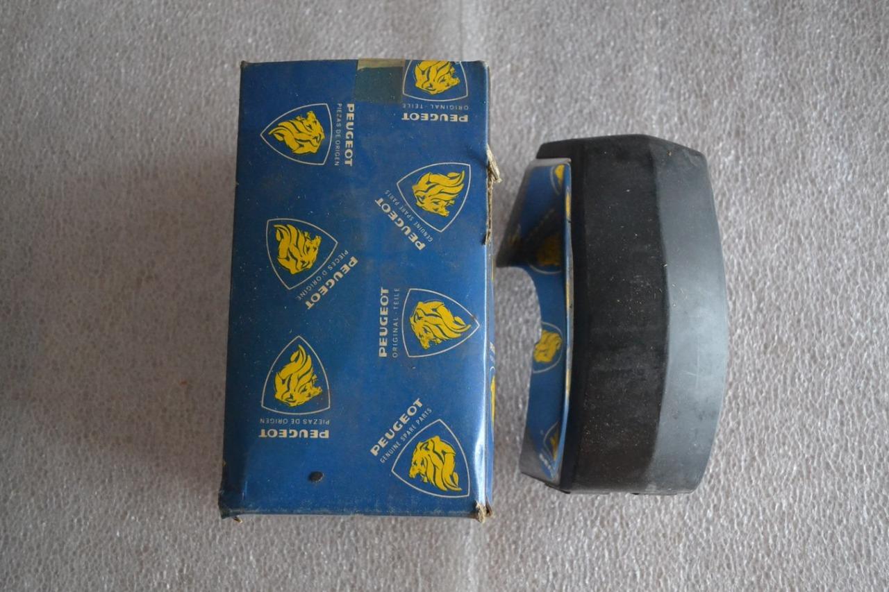 Butoir pare-chocs AV DT PEUGEOT 404 66/68, neuf LesAnciennes.com