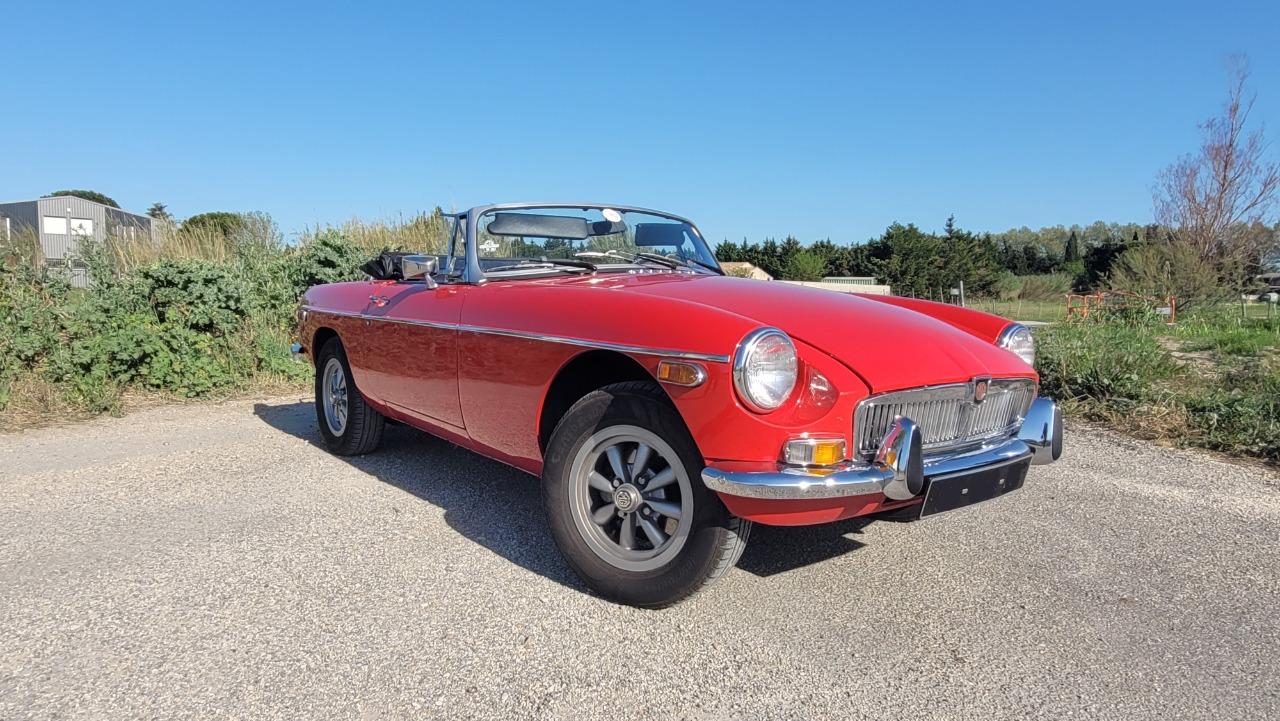 MG MGB - 1977 LesAnciennes.com