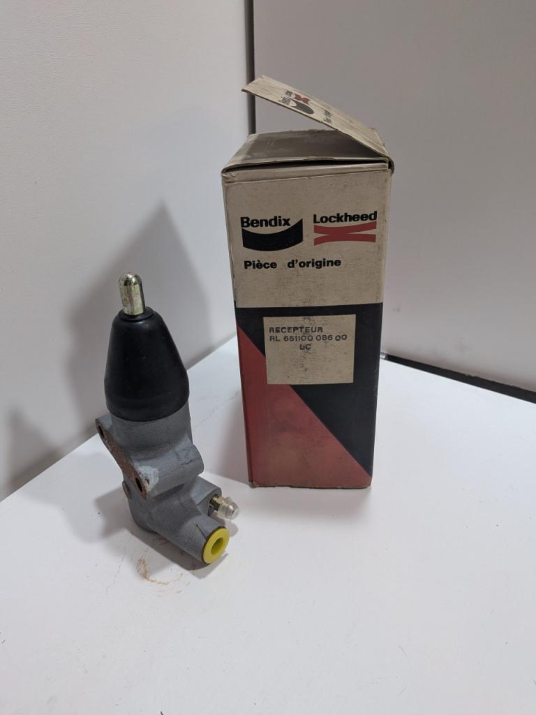Récepteur embrayage Peugeot 204 diesel 304 Toutes LesAnciennes.com