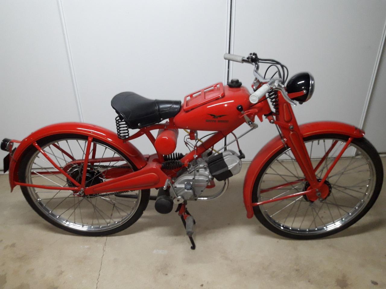 MOTO GUZZI guzinno 65cm3 - 1950 LesAnciennes.com