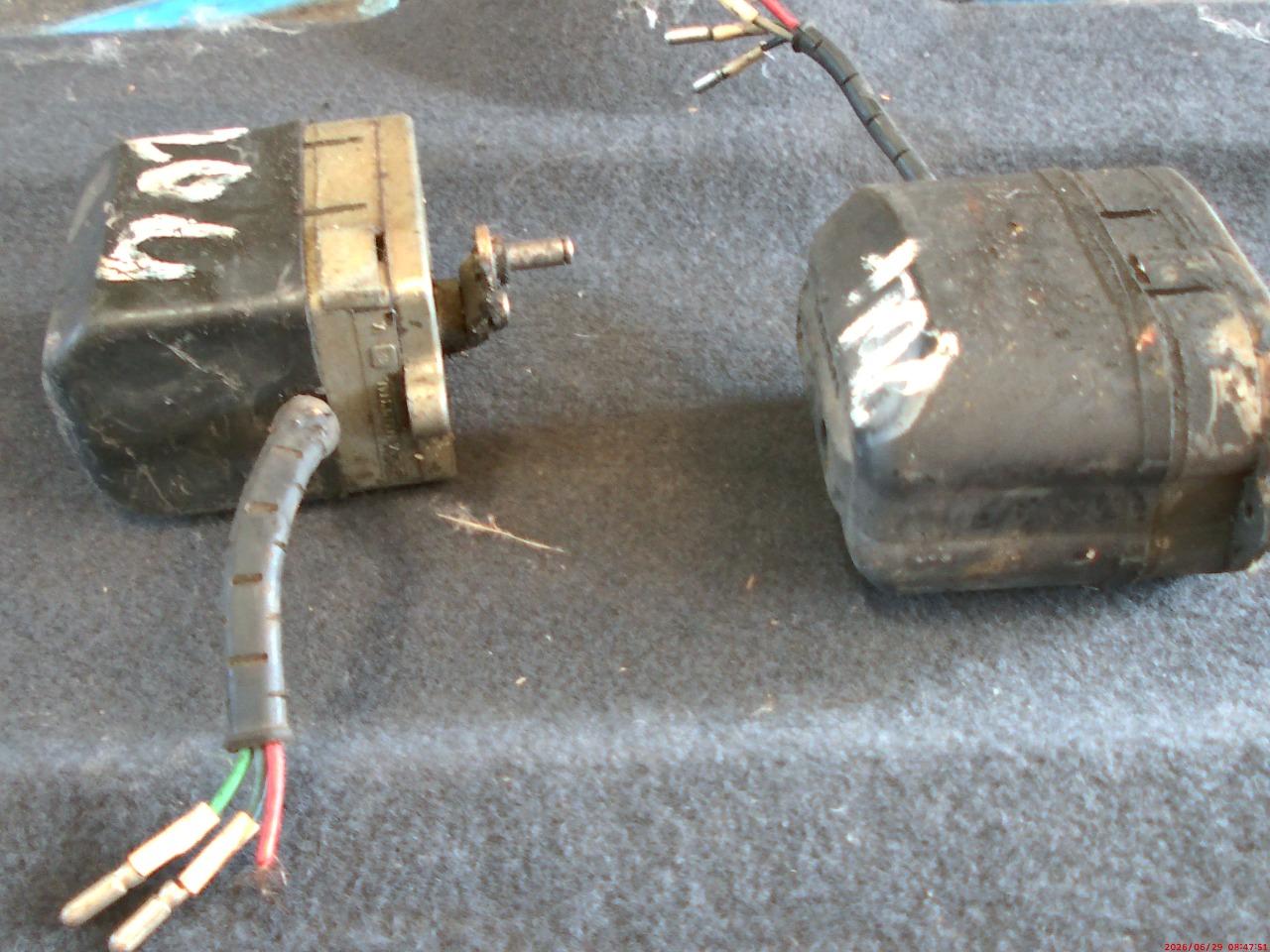 Moteur essuie glace PEUGEOT 204 LesAnciennes.com