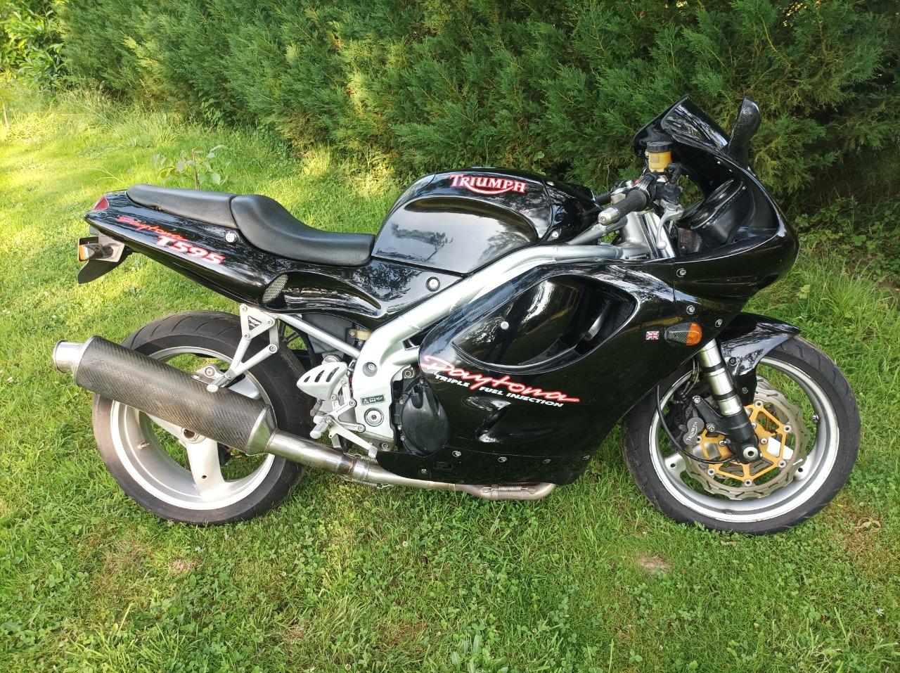 TRIUMPH T 595 (955 i ) - 1997 LesAnciennes.com