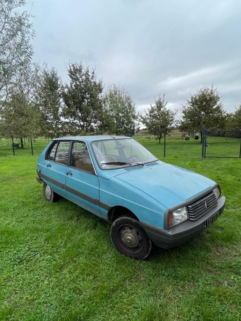 CITROEN Visa Club 2 - 1982 LesAnciennes.com